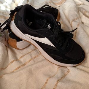 NWT Avia Athletic Trail Shoes Size 8